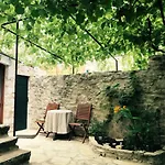 Stone House And Cottage Clio