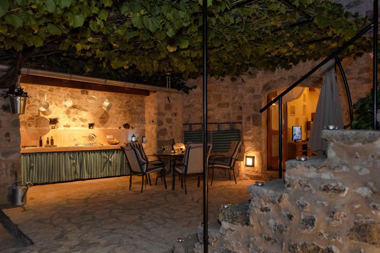 Stone House And Clio Vikendica Vrbanj